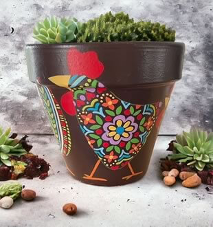 Pot de fleurs en terre cuite décoré et peint à la main - Création Adeline Dieumegard